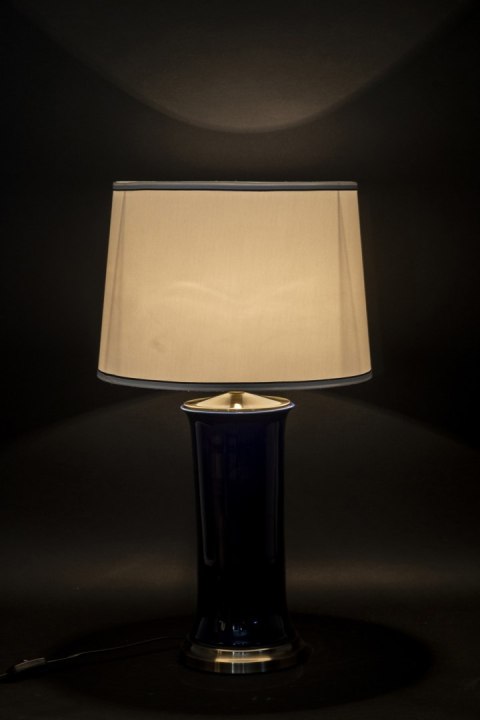Lampa Z Kloszem (4) Ii Cz.-Prom. Lampa Z Kloszem (4) Ii Cz.-Prom.