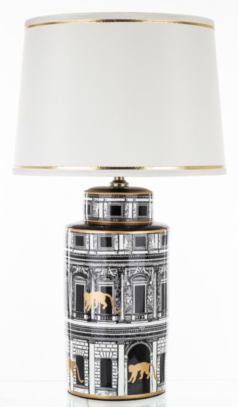 Lampa Z Kloszem(4) Ii Cz. Lampa Z Kloszem(4) Ii Cz.