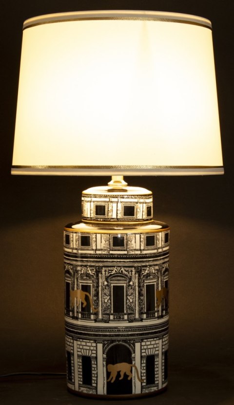 Lampa Z Kloszem(4) Ii Cz. Lampa Z Kloszem(4) Ii Cz.