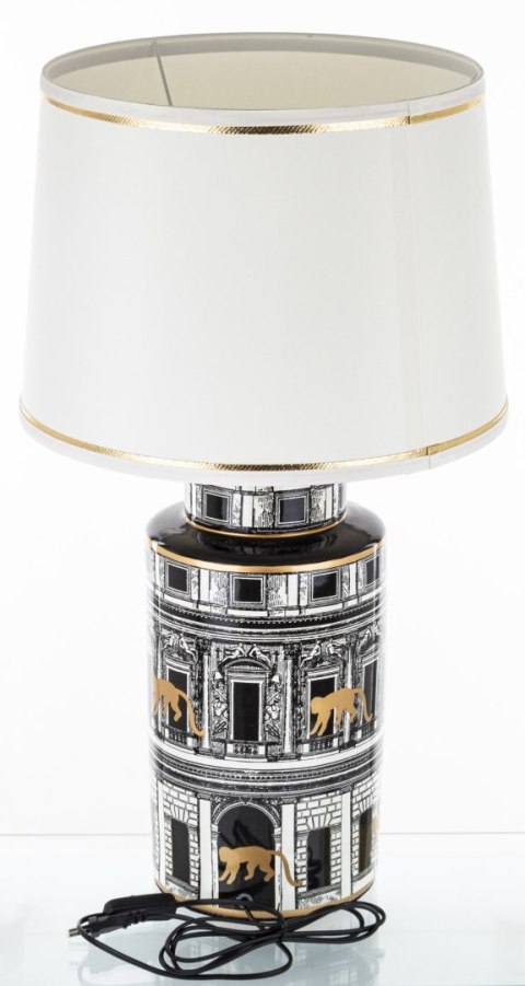 Lampa Z Kloszem(4) Ii Cz. Lampa Z Kloszem(4) Ii Cz.