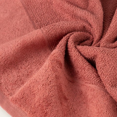 RĘCZNIK LUCY (14) 50 X 90 CM MARSALA RĘCZNIK LUCY (14) 50 X 90 CM MARSALA