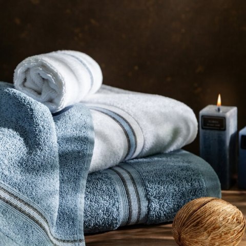 RĘCZNIK TRIS (07) 70 X 140 CM NIEBIESKI RĘCZNIK TRIS (07) 70 X 140 CM NIEBIESKI