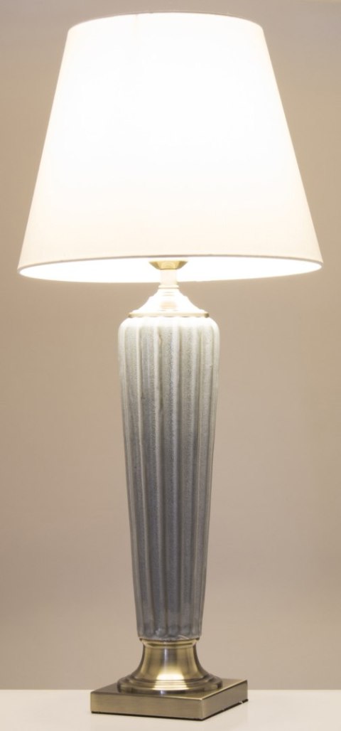 Lampa Z Kloszem (4) Ii Cz.