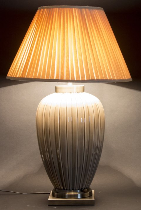 Lampa Z Kloszem Ii Cz.