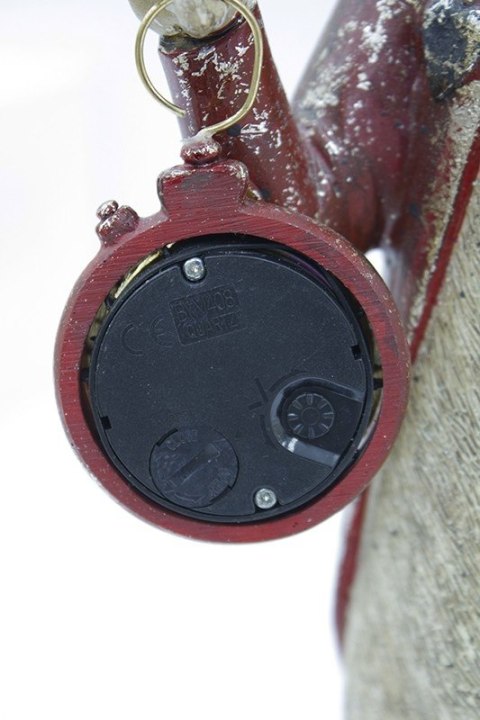 Figurka Królik Z Zegarkiem