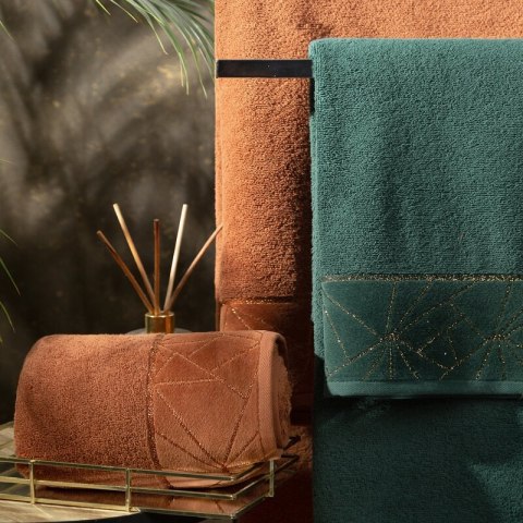 RĘCZNIK CLEO (05) 50 X 90 CM CEGLASTY