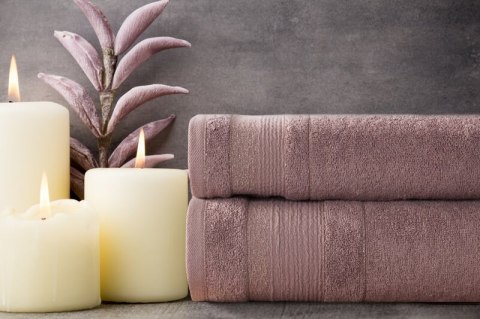 RĘCZNIK APRIL (13) 50 X 90 CM BORDOWY