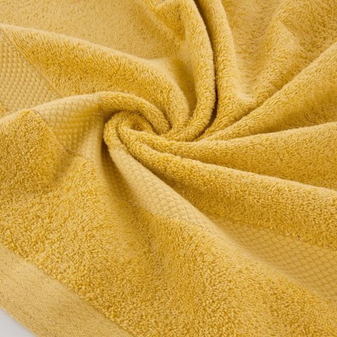 RĘCZNIK BARI (12) 70 X 140 CM MUSZTARDOWY