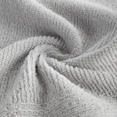 RĘCZNIK LARI (10) 70 X 140 CM JASNOSREBRNY