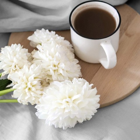 PRZEŚCIERADŁO Z GUMKĄ BASIC 140 X 200 X 30 CM SREBRNY