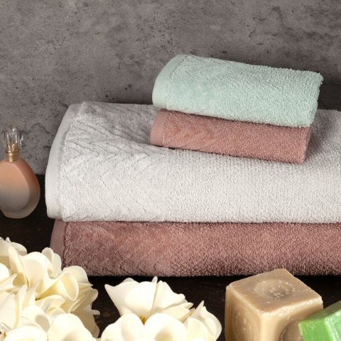 RĘCZNIK LOREN (10) 30 X 50 CM BORDOWY