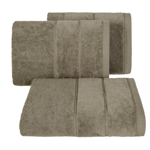 RĘCZNIK MARI (05) 50 X 90 CM JASNOBRĄZOWY