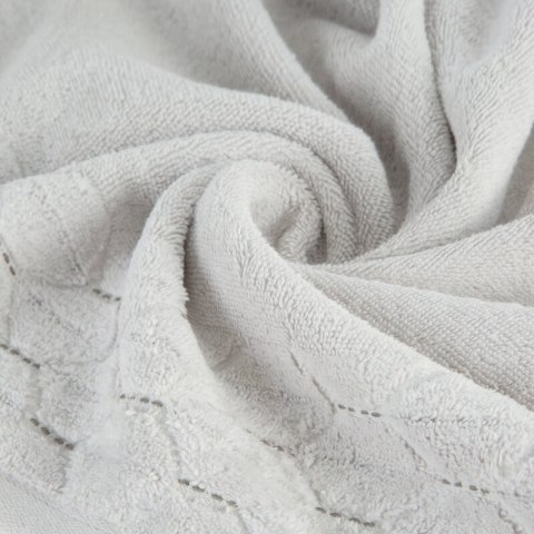 RĘCZNIK LUMIA (02) 50 X 90 CM SREBRNY