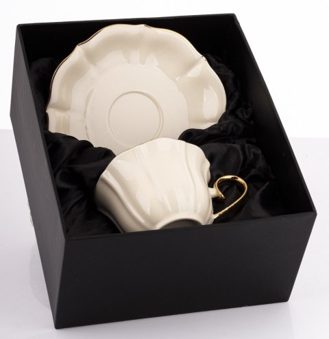 Filiżanka Ze Spodkiem