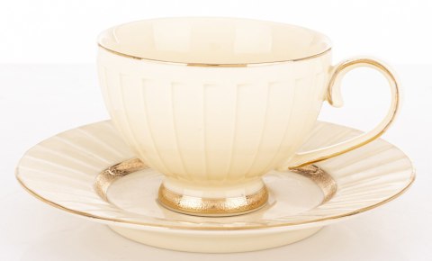 Filiżanka Ze Spodkiem