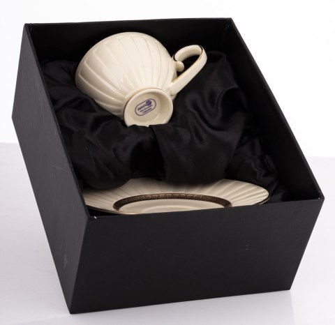 Filiżanka Ze Spodkiem