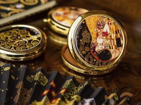 Lustereczko - G. Klimt, Pocałunek (czarne tło, CARMANI) Lustereczko - G. Klimt, Pocałunek (czarne tło, CARMANI)